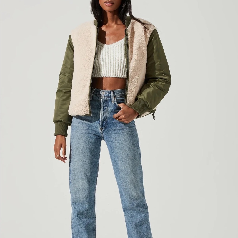 TEGAN FAUX SHEARLING CONTRAST PUFFER JACKET - Picture 5 of 9